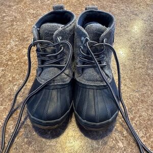 Sperry toddler boots